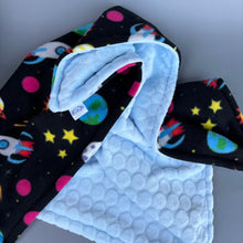 Load image into Gallery viewer, Outer space fleece bubble fleece handling blankets for small pets.