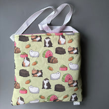 Load image into Gallery viewer, LARGE: Guiena Pig padded bonding bag. Fleece lined carry bag.