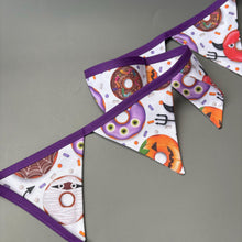 Load image into Gallery viewer, Halloween donuts miniature bunting. Viv decorations. Cage decorations.