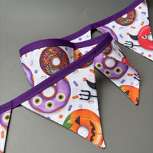 Load image into Gallery viewer, Halloween donuts miniature bunting. Viv decorations. Cage decorations.