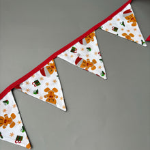 Load image into Gallery viewer, Christmas gingerbread man miniature bunting. Viv decorations. Cage decorations.