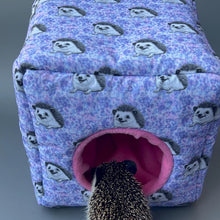 Load image into Gallery viewer, Happy Quills cosy cube house. Hedgehog padded fleece lined house.