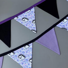 Load image into Gallery viewer, Happy Quills miniature bunting. Viv decorations. Cage decorations.