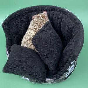 Camo skulls cuddle cup. Pet sofa. Hedgehog and small guinea pig bed. Small pet beds.